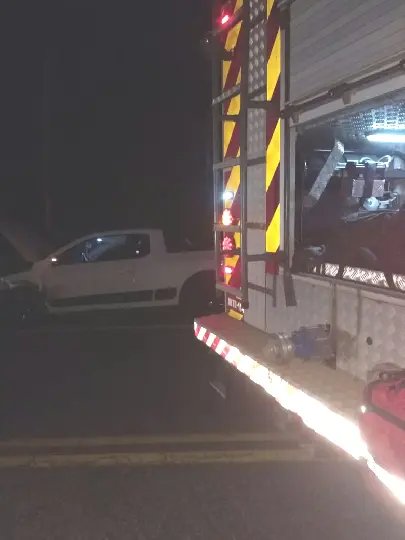Jovem fica ferido ao bater de carro na rodovia