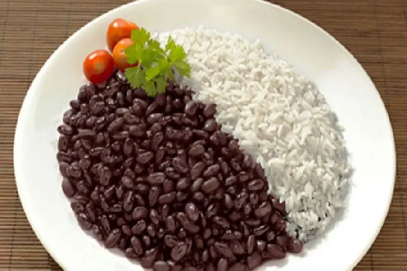 Arroz e feij&atilde;o ficaram 60% mais caros em um ano
