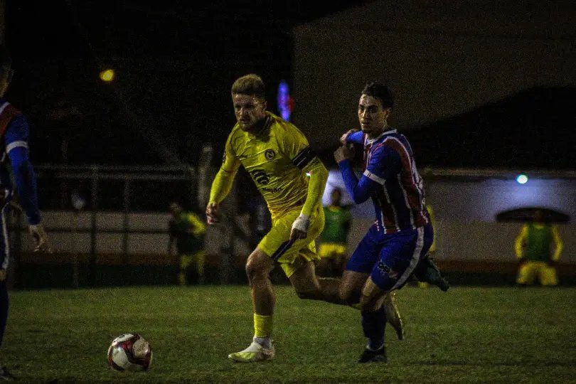 Carlos Renaux perde de virada e fica mais distante do acesso 