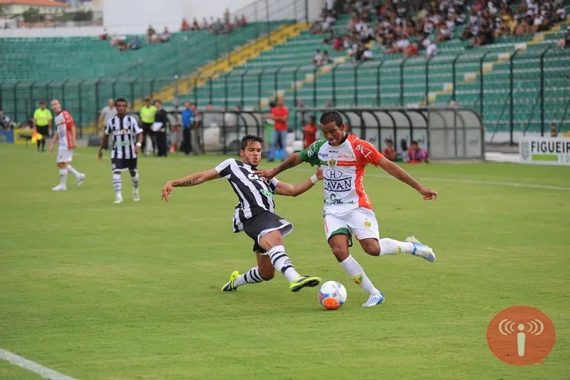 Time empolga, apesar da derrota