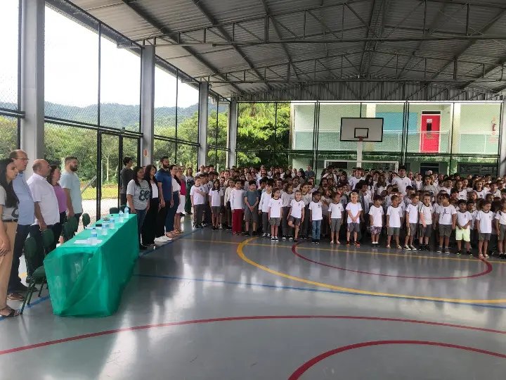 Solenidade marca os 80 anos da EEF Cedro Alto