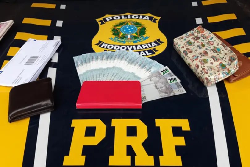 PRF apreende na BR-101 R$2mil em c&eacute;dulas falsas