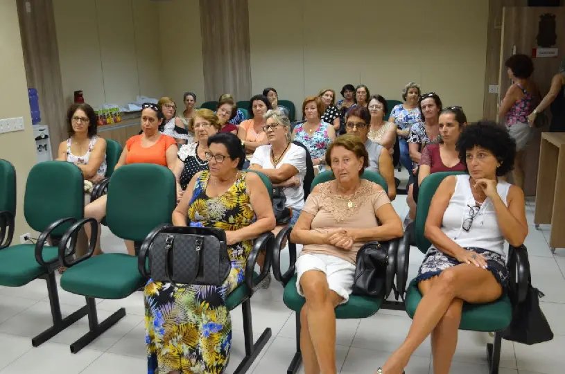 Coordenadoras do Clube de Mães realizam primeira reunião do ano