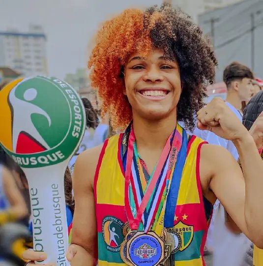 Atleta de Brusque representa o Brasil no Mundial de Boxe