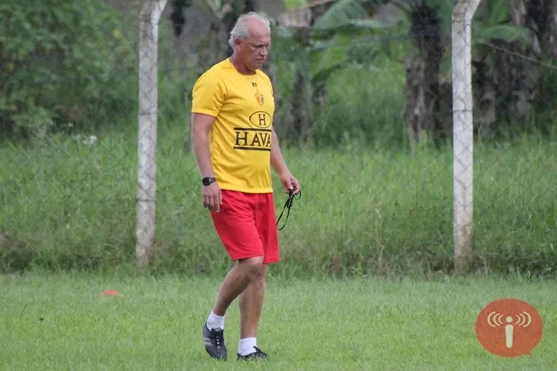 Técnico irá a julgamento na próxima terça-feira por expulsão