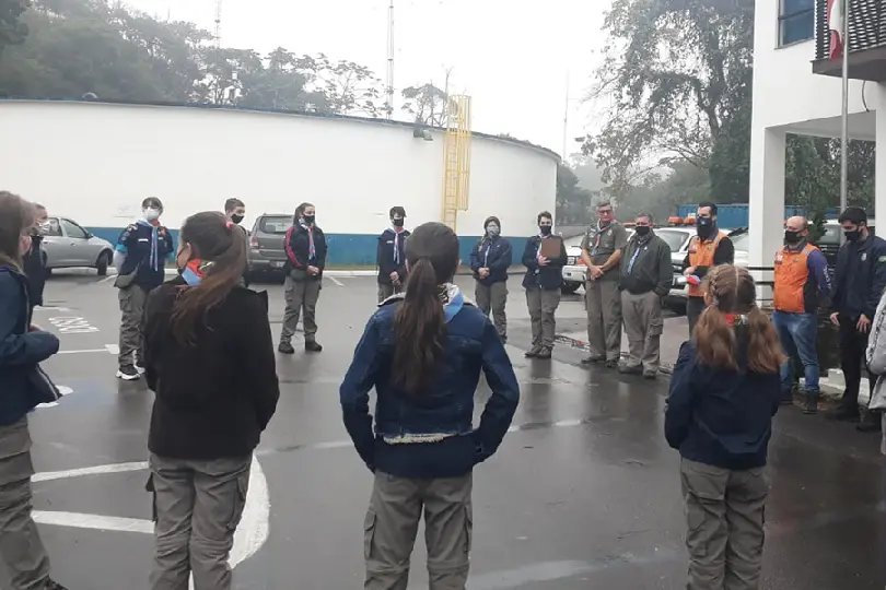 Defesa Civil recebe visita de Grupo de Escoteiros