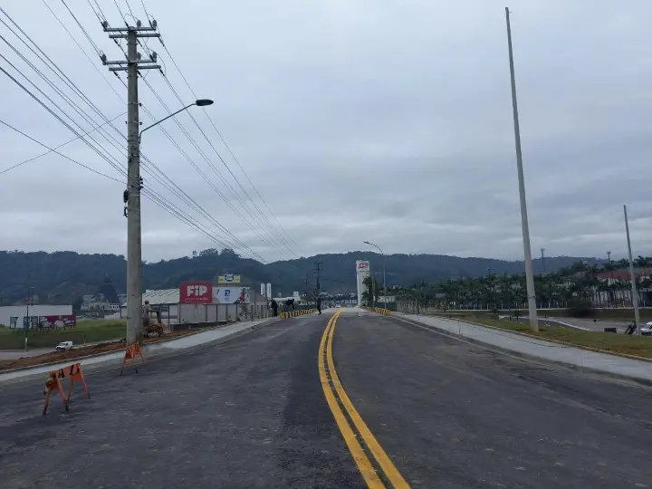 (V&iacute;deo) Ap&oacute;s 3 meses, ponte Santos Dumont &eacute; totalmente liberada 