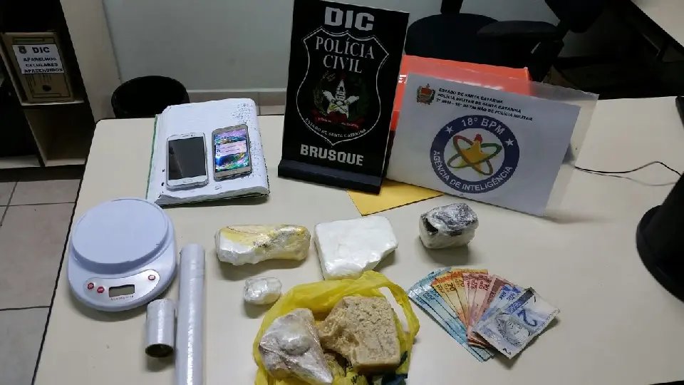 Família unida até no tráfico de drogas