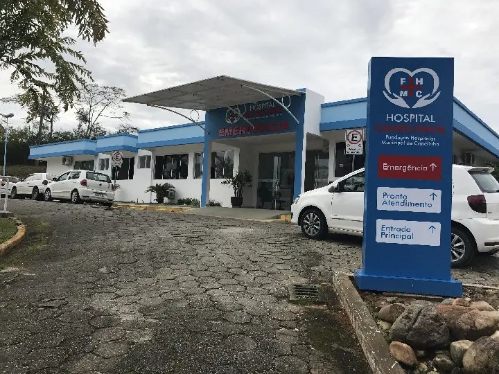 Homem invade hospital e leva TV em Canelinha