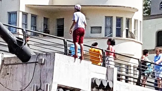Homem tenta se jogar da Ponte Estaiada