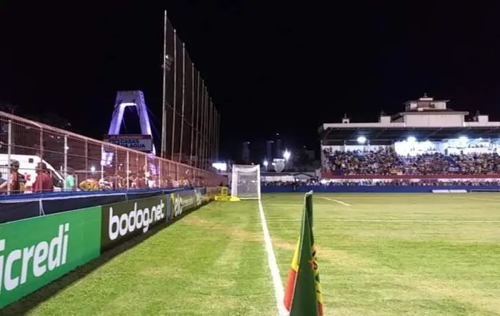 Brusque toma multa de R$ 10 mil em problema da Copa do Brasil