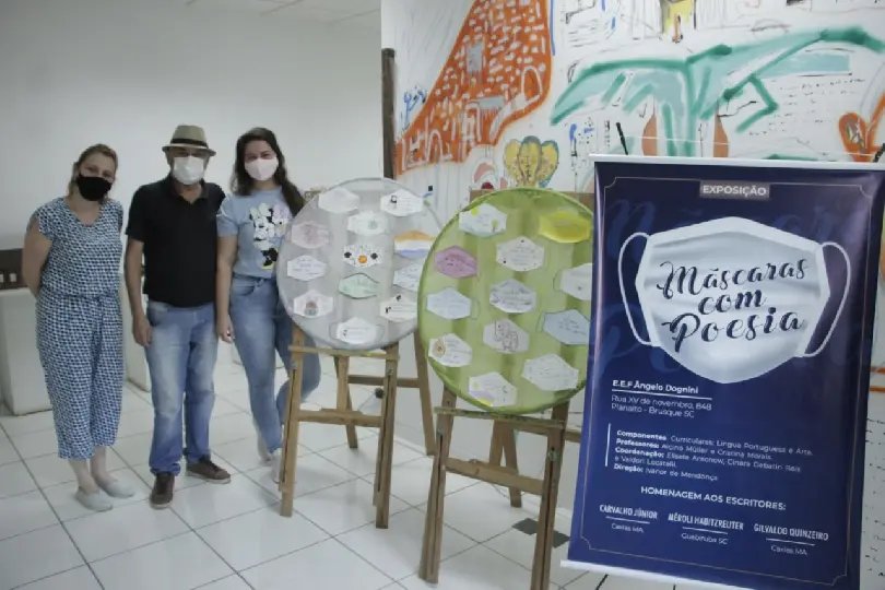 Funda&ccedil;&atilde;o Cultural de Guabiruba recebe exposi&ccedil;&atilde;o de m&aacute;scaras com poesias  