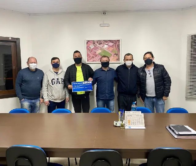 Escolinha de futsal &eacute; a s&eacute;tima contemplada com doa&ccedil;&atilde;o de vereador 