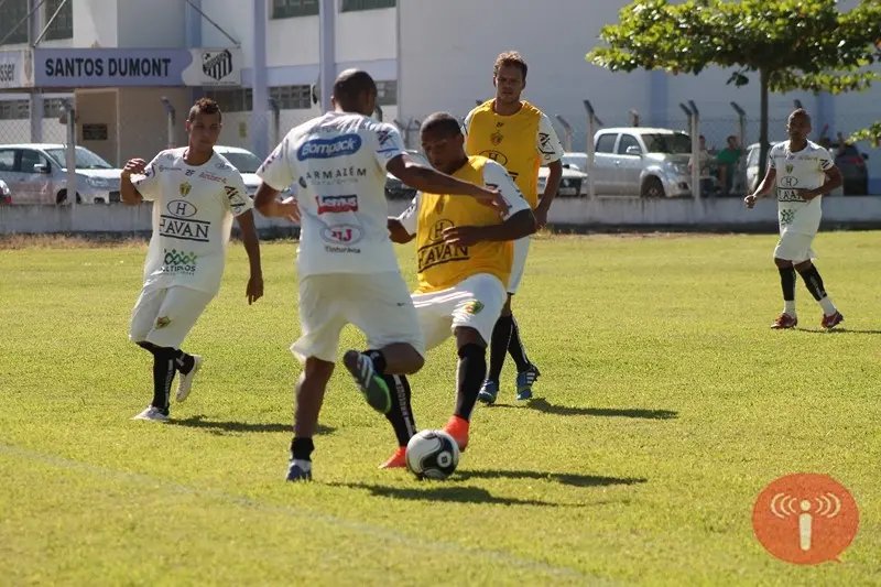 Grupo fala sobre ansiedade para estreia no Estadual