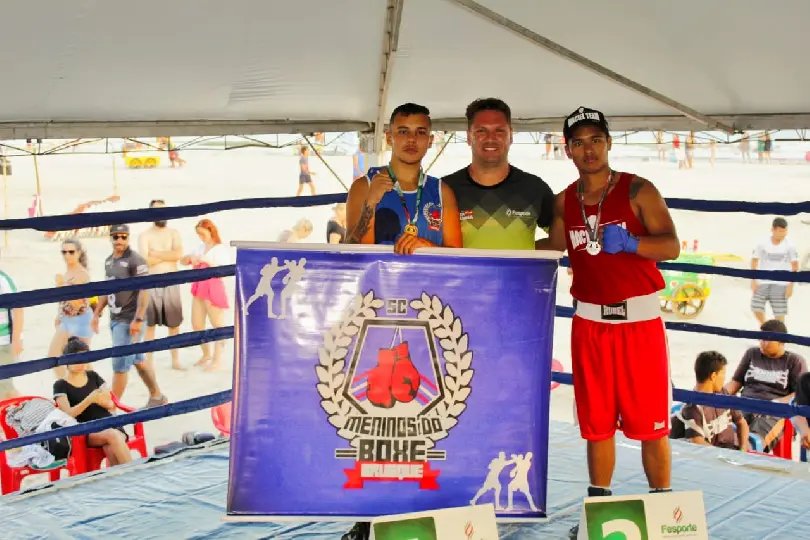 Brusquenses s&atilde;o medalhistas na 1&deg; Copa Santa Catarina Open Boxe