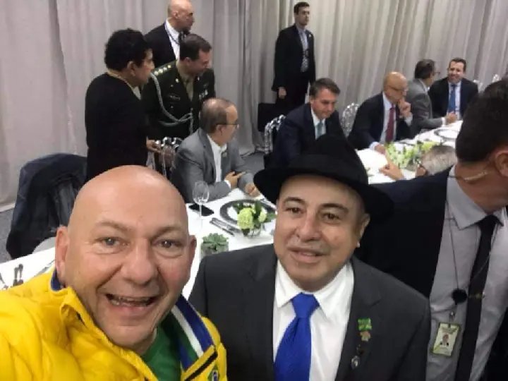 Empres&aacute;rios brusquenses participam de almo&ccedil;o com Bolsonaro 
