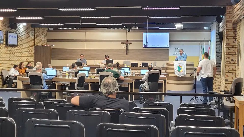 Aprovada reforma administrativa da C&acirc;mara de Vereadores 