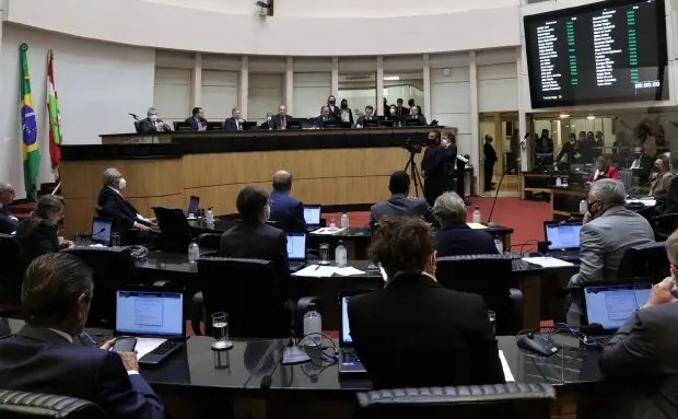 Reforma da Previd&ecirc;ncia &eacute; aprovada pela Assembleia Legislativa de Santa Catarina 