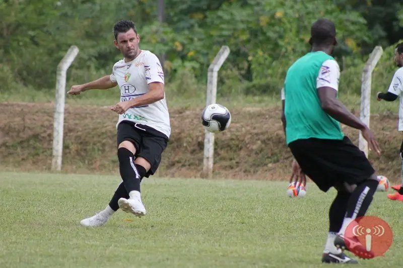 Hora de calibrar o pé para a estreia no Estadual