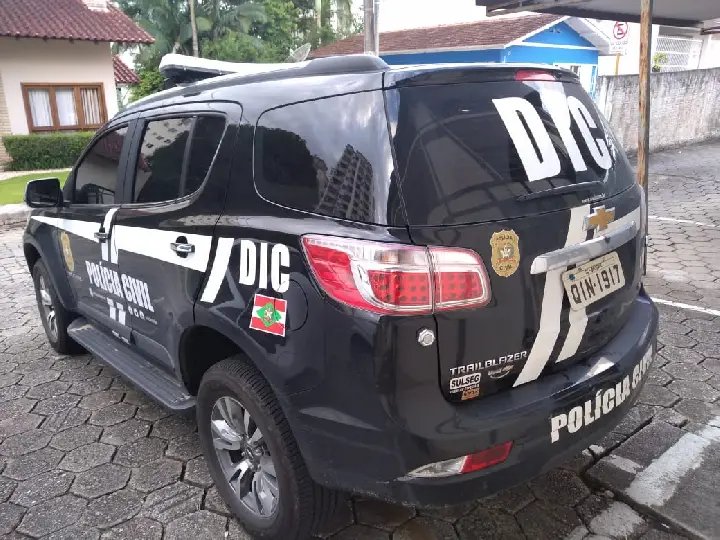 DIC cumpre mandado de pris&atilde;o em Brusque