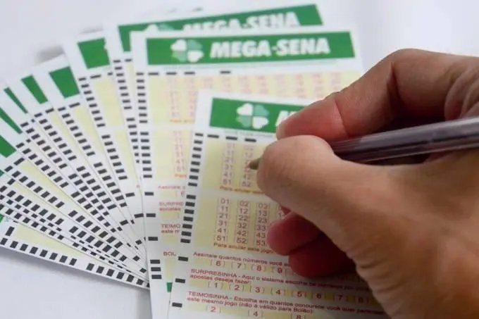 Mega Sena de hoje pode pagar at&eacute; R$ 105 milh&otilde;es