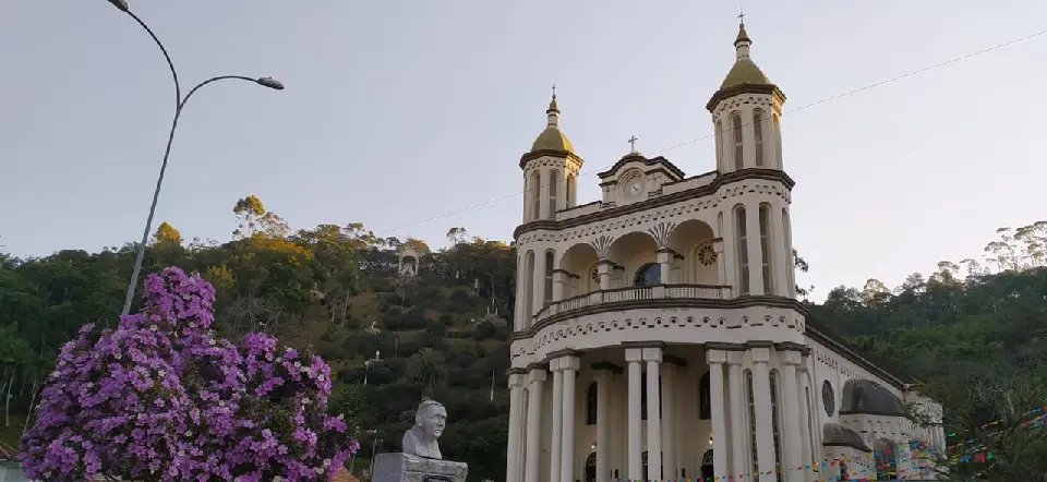 Festa em honra &agrave; Nossa Senhora de Azambuja inicia no dia 6 de agosto em Brusque