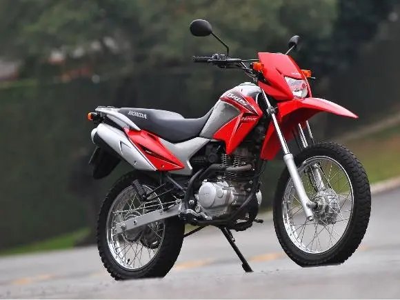 Motocicleta é levada de residência em plena luz do dia