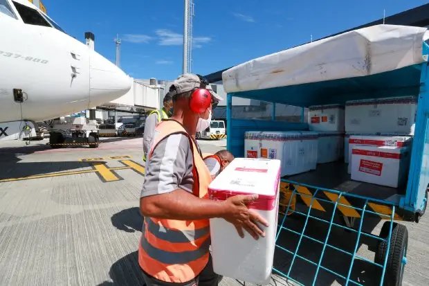 Santa Catarina recebe mais 220.310 mil doses de vacina contra a Covid-19