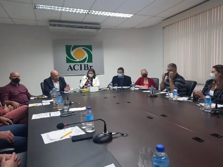 Prefeito apresenta projeto &ldquo;Brusque 2030&rdquo; ao Conselho das Entidades, grupo que re&uacute;ne 14 organiza&ccedil;&otilde;es da cidade