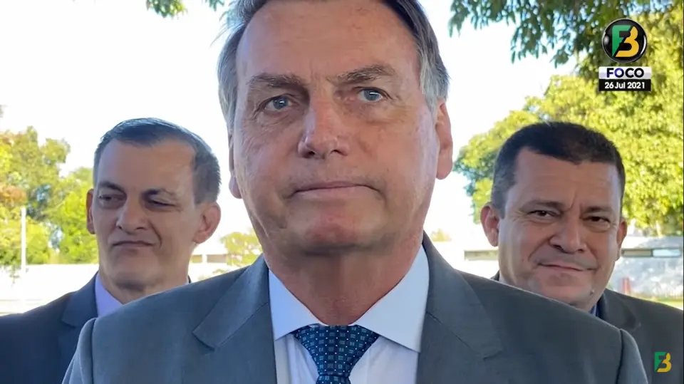 Bolsonaro volta atr&aacute;s e diz que n&atilde;o vetar&aacute; Fund&atilde;o Eleitoral por completo 