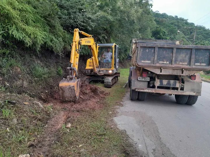 Secretaria de Obras mant&eacute;m frente de trabalhos focada na limpeza de valas