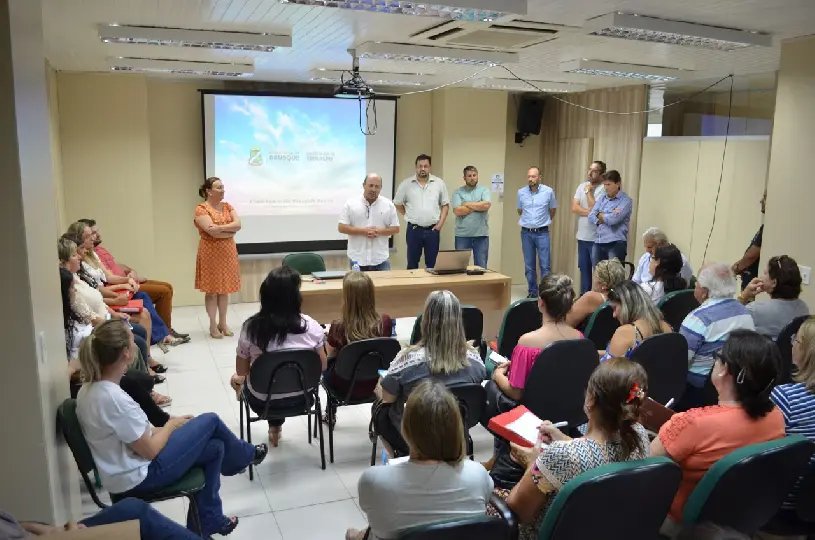 Diretores de escola participam de primeira reunião do ano