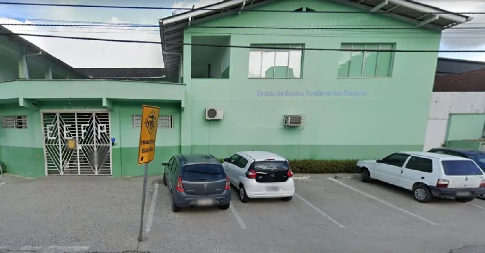 Pais reclamam que ar condicionado das salas de aula n&atilde;o funcionam 