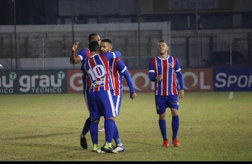 Carlos Renaux goleia Fluminense por 4 a 0