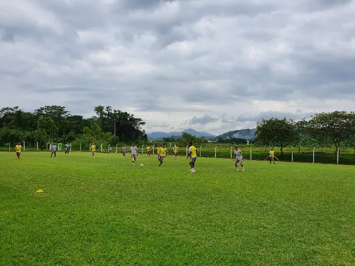 Brusque FC treina com foco na posse de bola