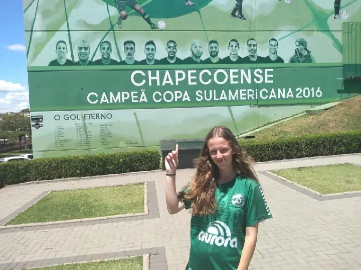 Atleta brusquense &eacute; aprovada em seletiva e jogar&aacute; na equipe da Chapecoense