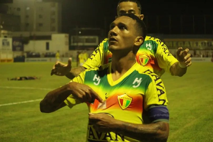 Virada eletrizante marca a primeira vit&oacute;ria do Brusque no Catarinense
