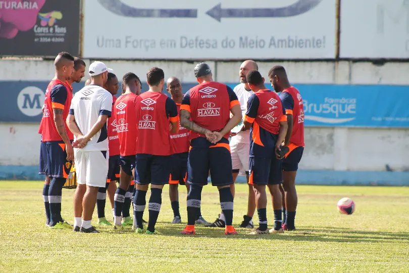 Brusque terá duas mudanças para primeiro jogo dentro de casa