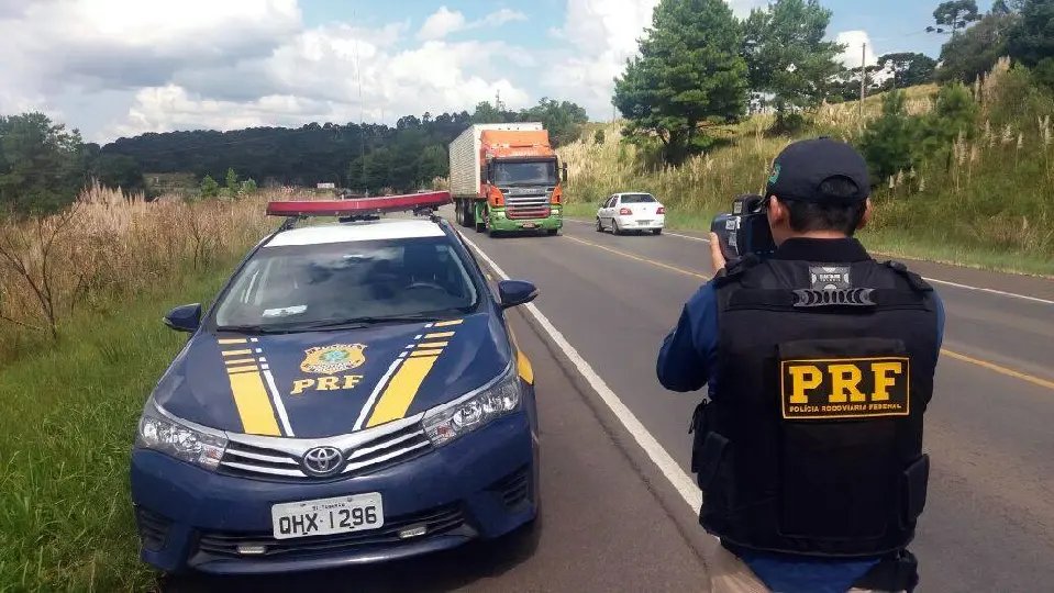 Número de acidentes e mortes em rodovias federais cai em 2017
