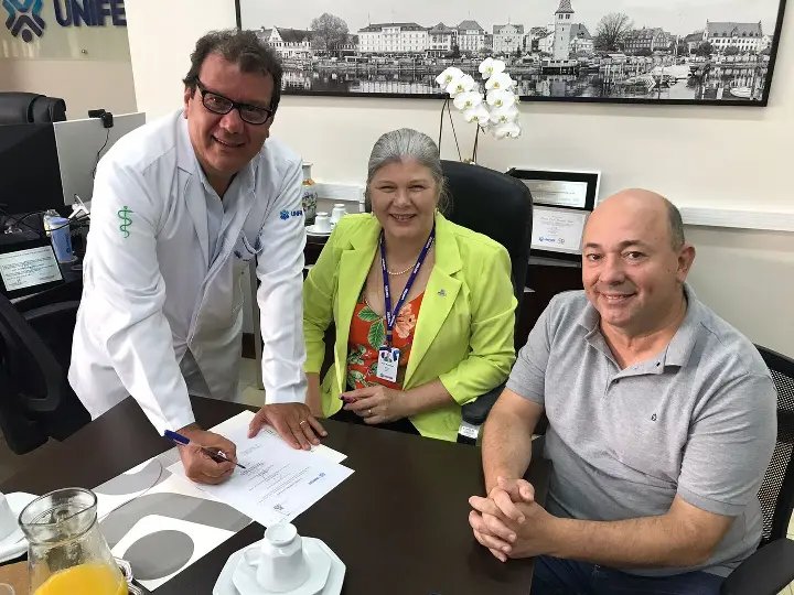 Prefeitura firma parceria com a Unifebe para a&ccedil;&otilde;es do programa Academia da Sa&uacute;de