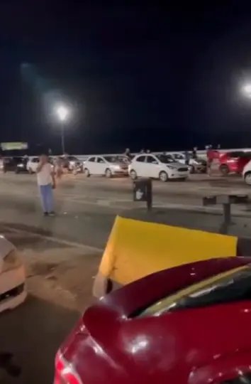 Motorista manobra perigosa e bloqueia pra&ccedil;a do ped&aacute;gio entre Porto Belo e Tijucas