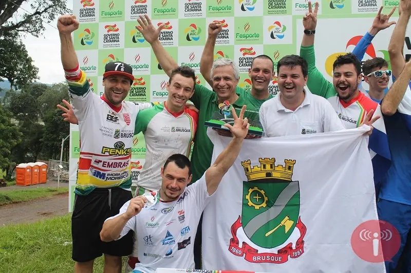 Prata do bicicross dá vice-campeonato ao ciclismo