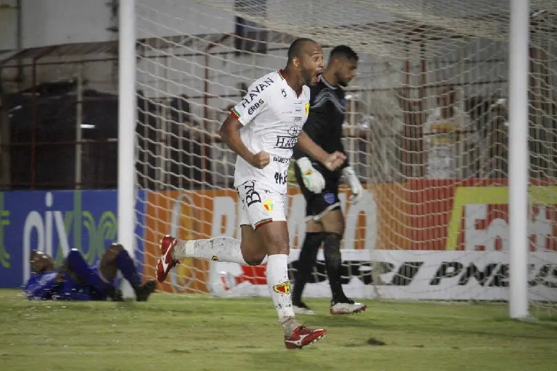 Ap&oacute;s 10 dias, a bola volta a rolar no Campeonato Catarinense 