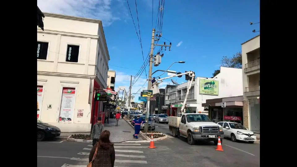 Setor de Ilumina&ccedil;&atilde;o P&uacute;blica realizou mais de 200 trocas de l&acirc;mpadas no m&ecirc;s de janeiro