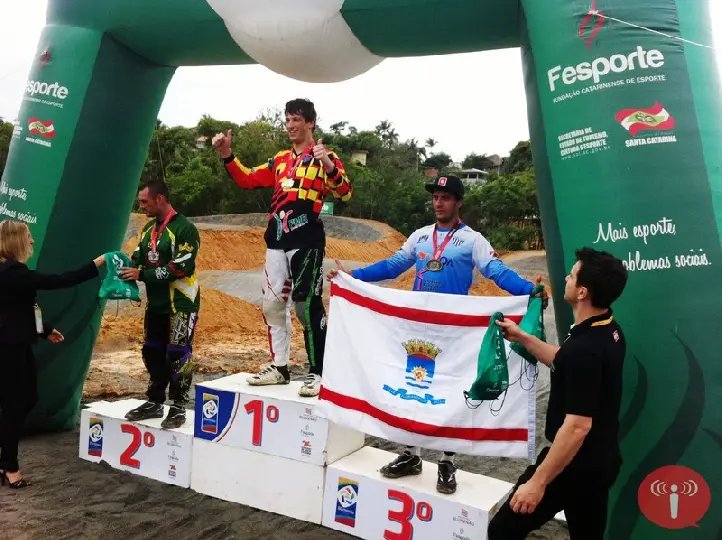 Prata no BMX para Brusque