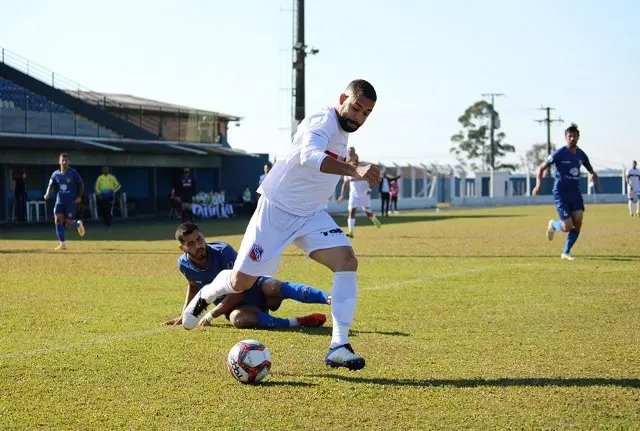 Carlos Renaux vence a primeira na s&eacute;rie B do Catarinense