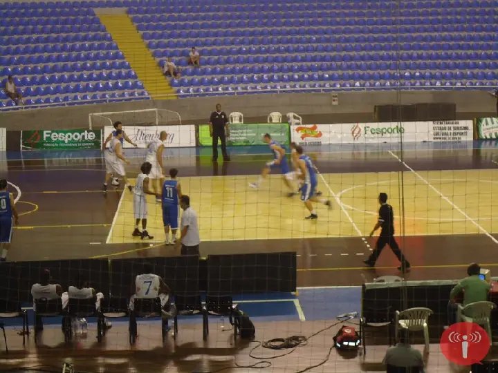 Basquete na semifinal