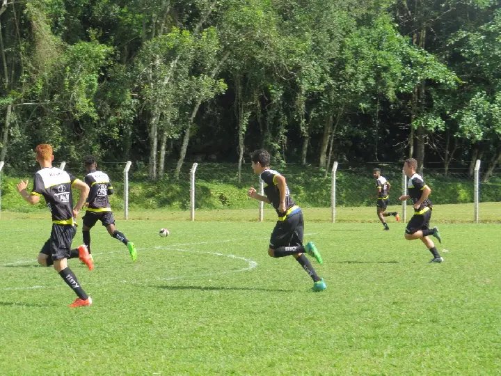 Bruscão agenda mais um jogo-treino visando a estreia no Catarinão