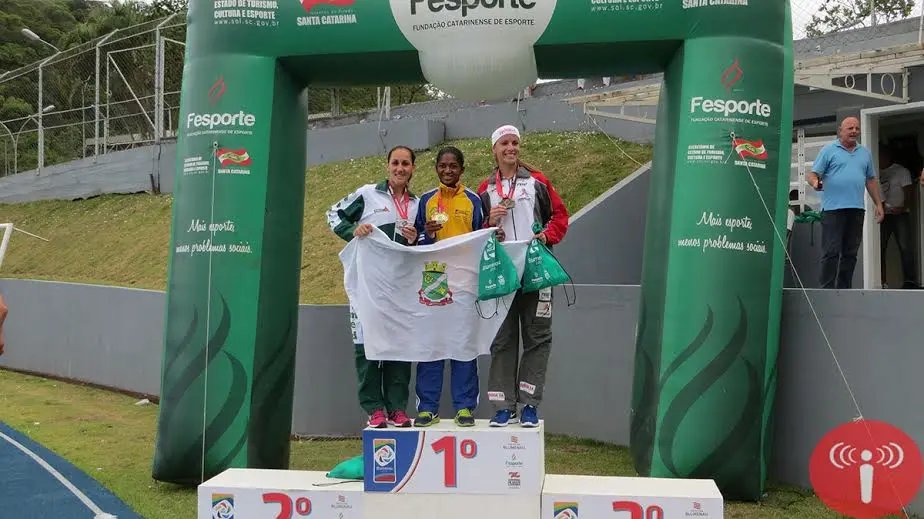 Mais cinco medalhas no atletismo de Brusque
