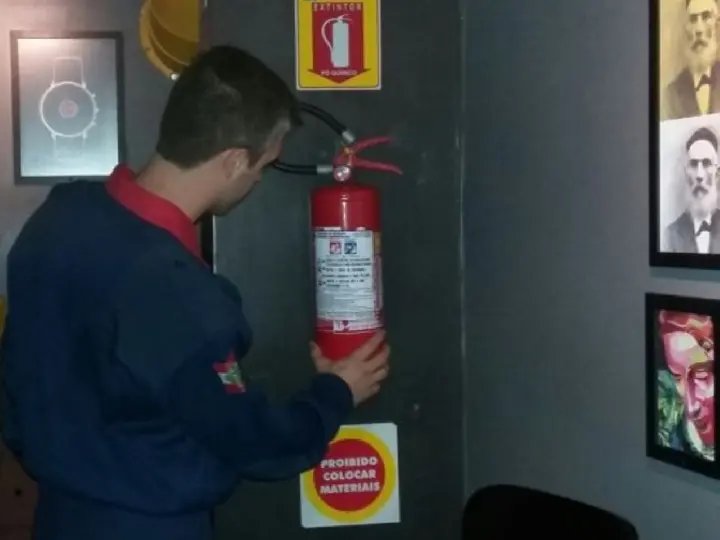 Opera&ccedil;&atilde;o Boate Kiss fiscaliza casas noturnas em Brusque